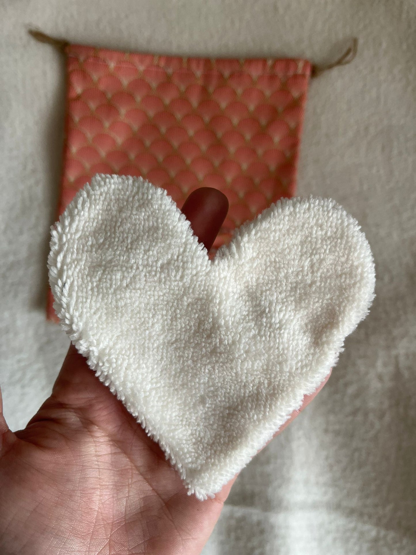 Lingettes démaquillantes avec pochon