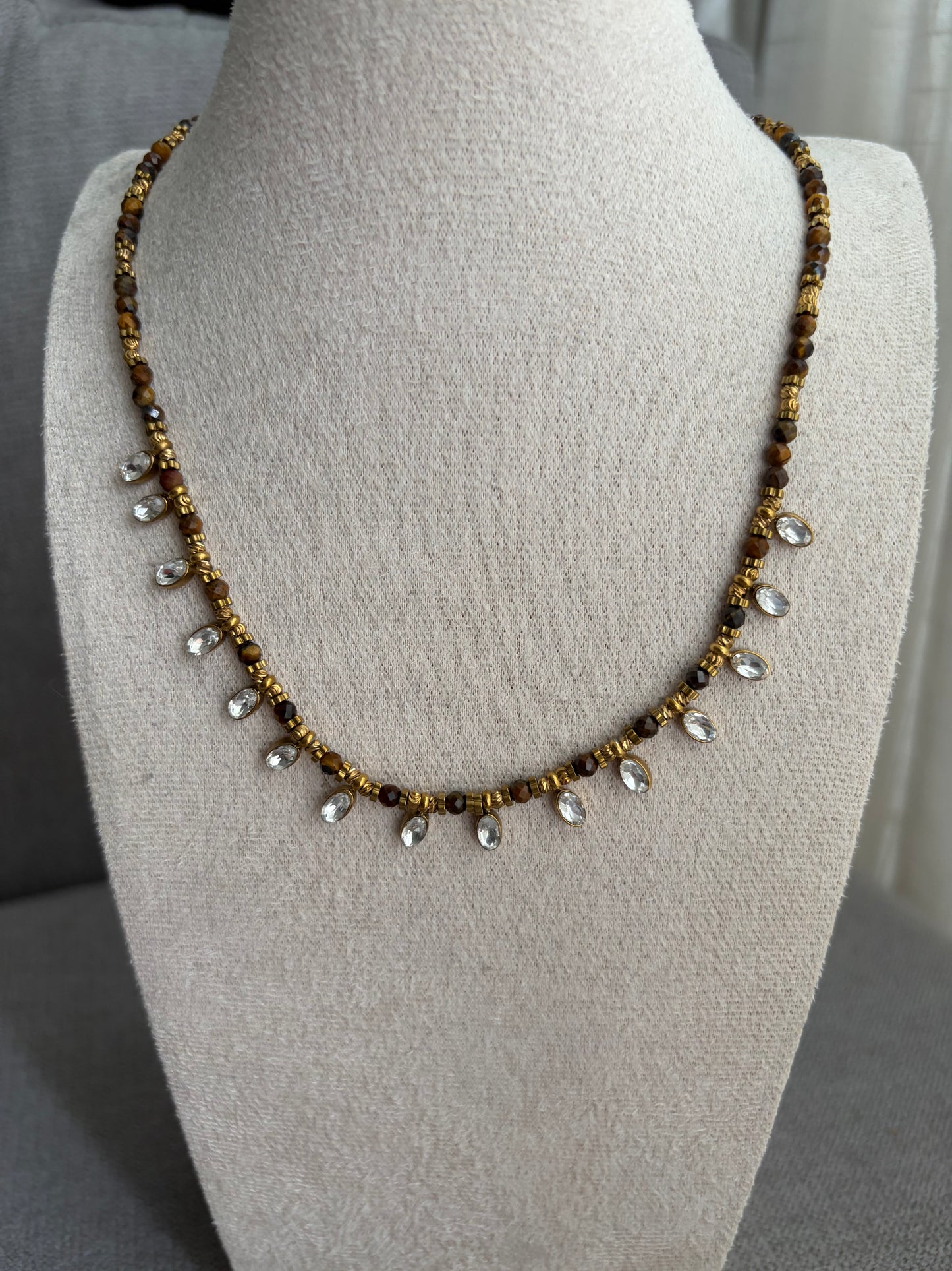 Collier Giu